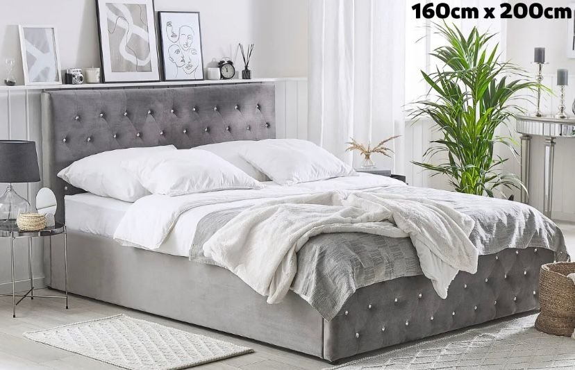 Lit Prestige Capitonne Avec Diamant Velours
